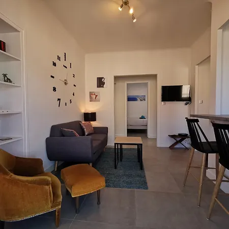Le Saint Pierre Apartment *